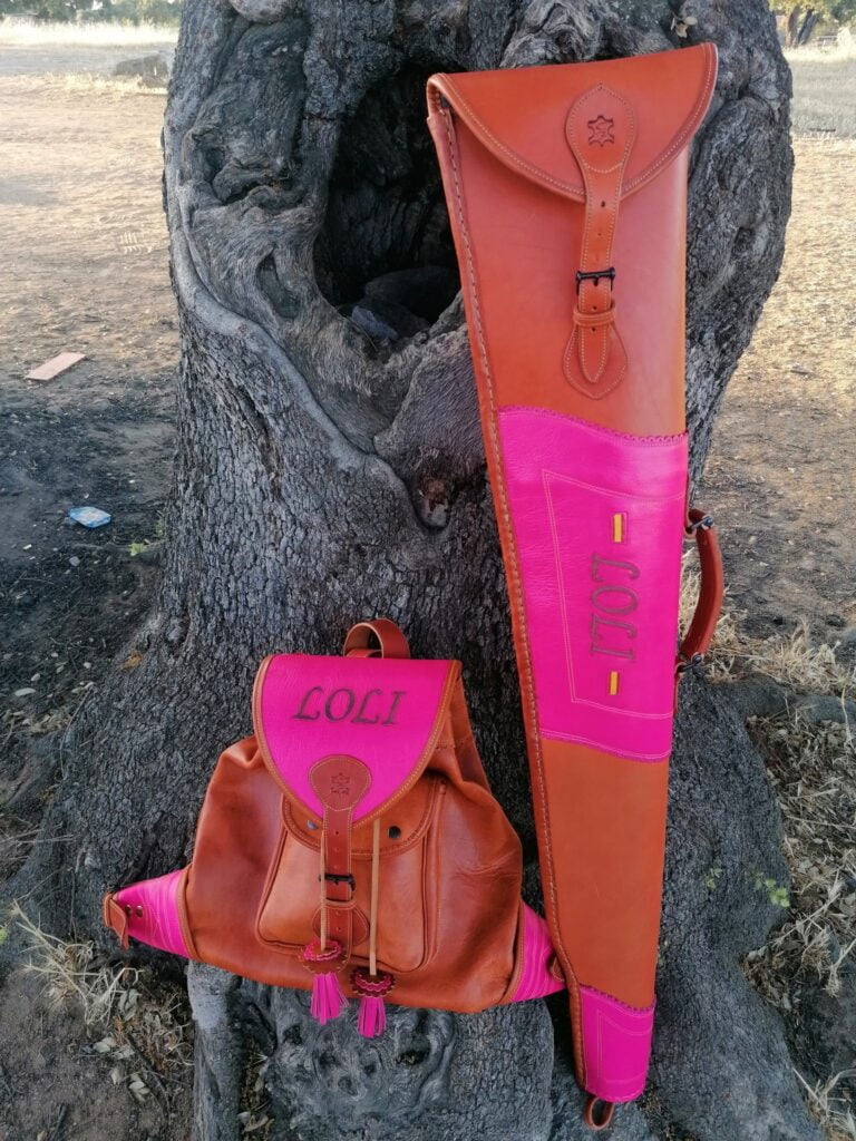 Funda para rifle con detalles en fucsia